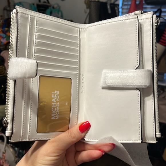 NWT MK Double Zip Wristlet Wallet - Picture 2 of 4